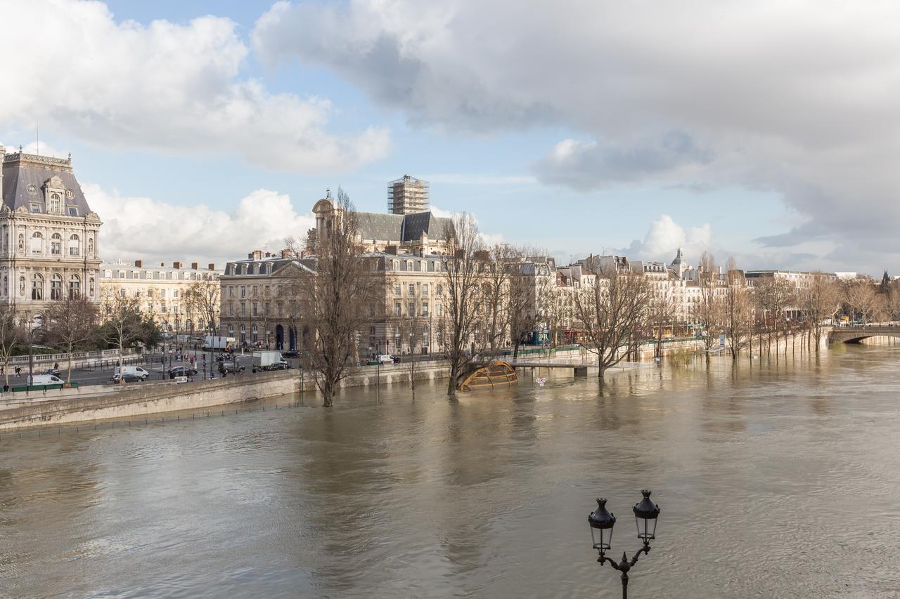 Veeve - Overlooking The Seine On Ile De La Cite Paris Luaran gambar